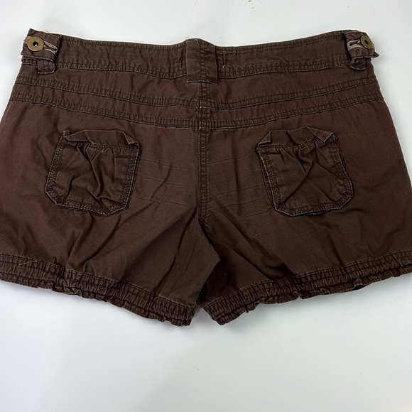 Sunset Surf Co Brown Pleated Shorts - Picture 6 of 11